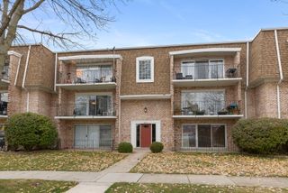 8704 Mobile Avenue 2C, Oak Lawn, IL 60453
