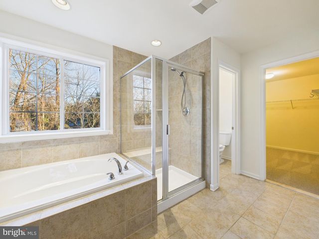 18213 JILLIAN LN, Triangle, VA 22172