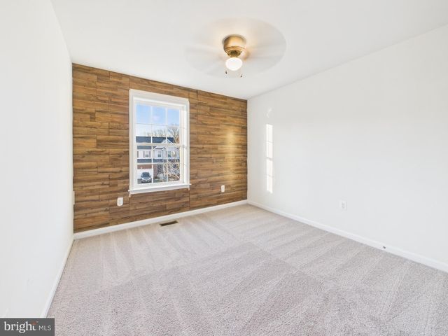 18213 JILLIAN LN, Triangle, VA 22172