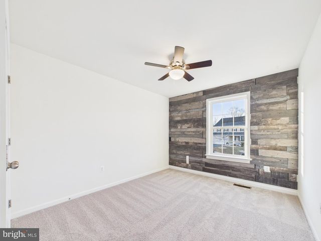 18213 JILLIAN LN, Triangle, VA 22172