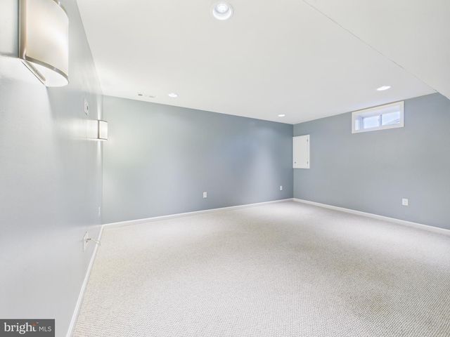 18213 JILLIAN LN, Triangle, VA 22172