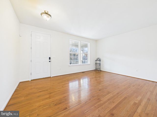 18213 JILLIAN LN, Triangle, VA 22172