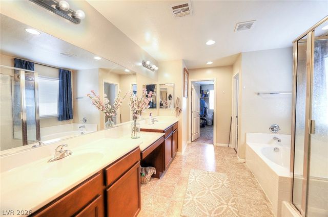 2107 Roundtop Court, North Las Vegas, NV 89081