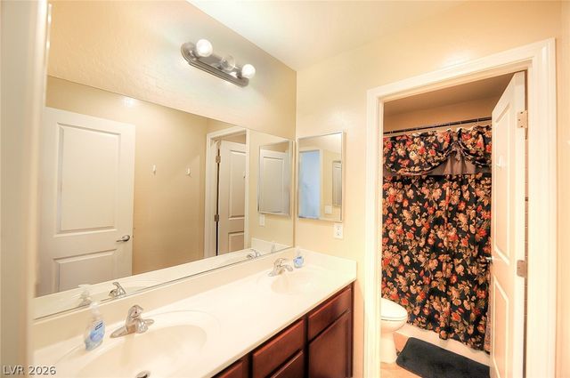 2107 Roundtop Court, North Las Vegas, NV 89081