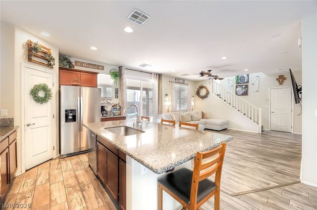 2107 Roundtop Court, North Las Vegas, NV 89081