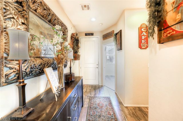 2107 Roundtop Court, North Las Vegas, NV 89081