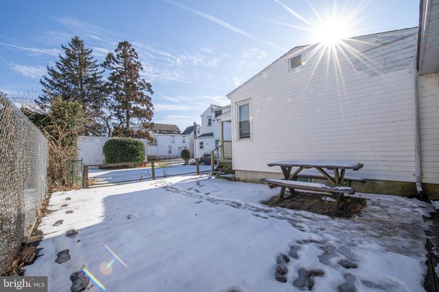 131 BRIDGEBORO ST, Riverside, NJ 08075