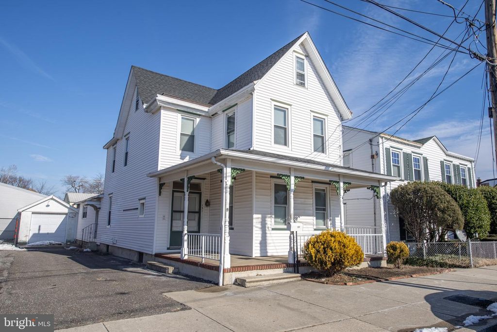 131 BRIDGEBORO ST, Riverside, NJ 08075