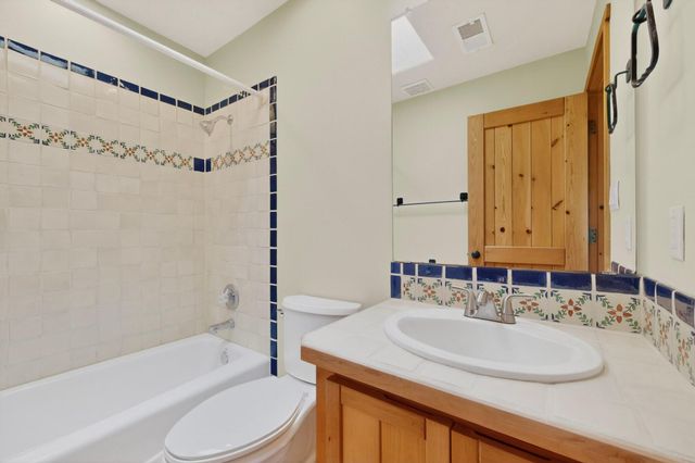 1340 Acapulco Road NE, Rio Rancho, NM 87144