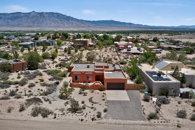 1340 Acapulco Road NE, Rio Rancho, NM 87144