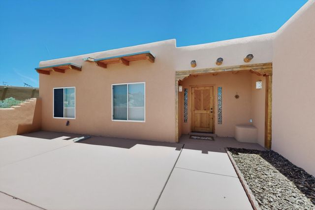 1340 Acapulco Road NE, Rio Rancho, NM 87144