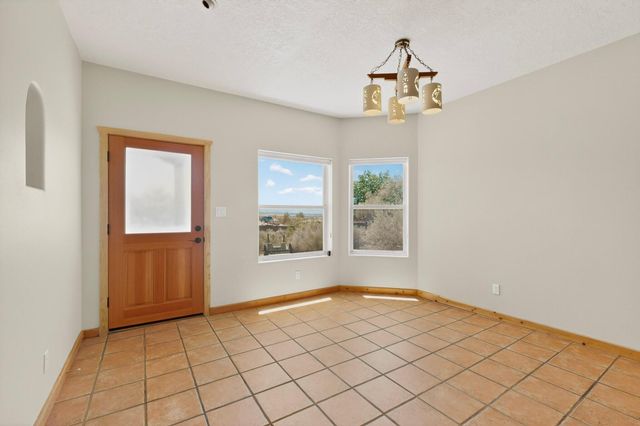 1340 Acapulco Road NE, Rio Rancho, NM 87144
