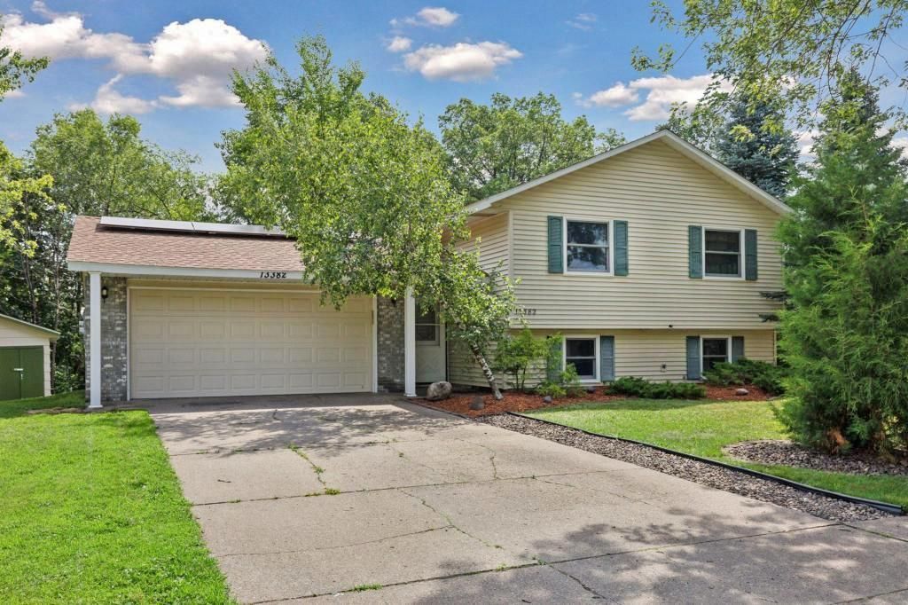 13382 Ferris Avenue, Apple Valley, MN 55124