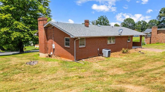 606 Spring Street, Hurt, VA 24563