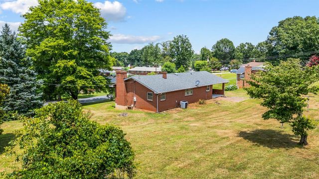 606 Spring Street, Hurt, VA 24563