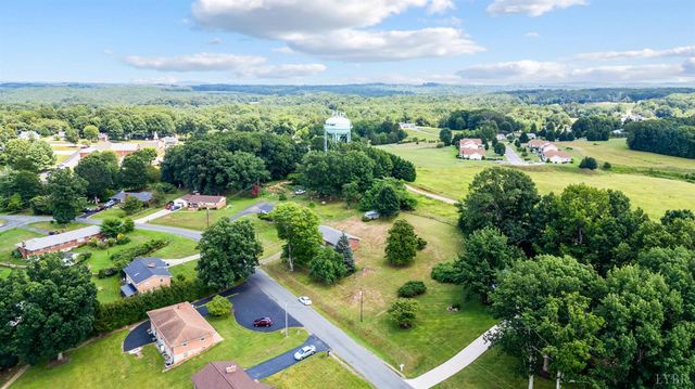 606 Spring Street, Hurt, VA 24563