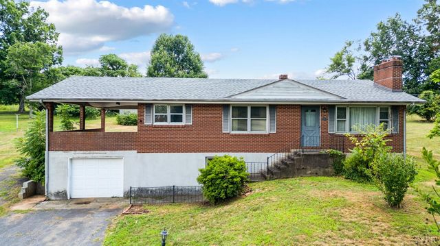 606 Spring Street, Hurt, VA 24563