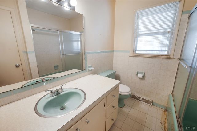 606 Spring Street, Hurt, VA 24563