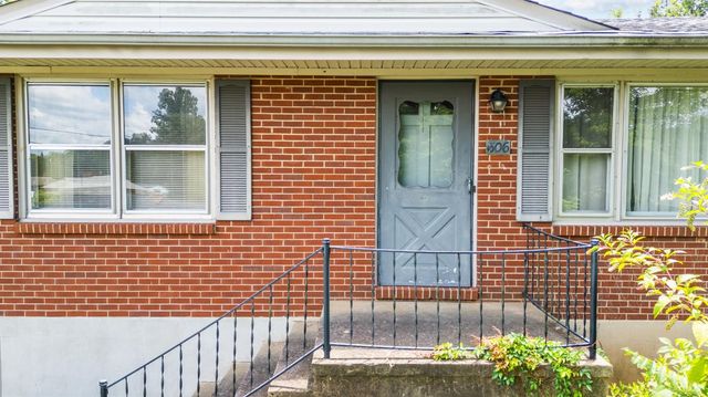 606 Spring Street, Hurt, VA 24563