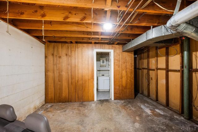 606 Spring Street, Hurt, VA 24563