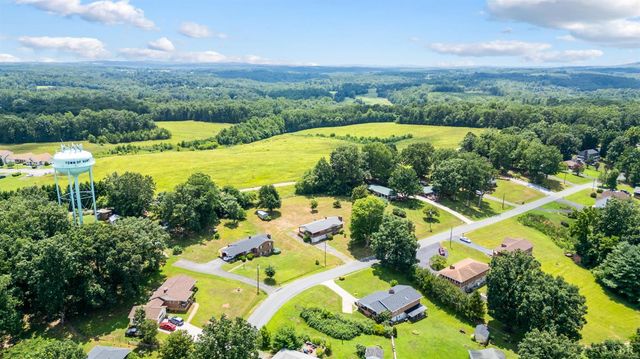 606 Spring Street, Hurt, VA 24563
