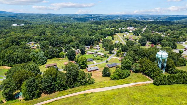 606 Spring Street, Hurt, VA 24563