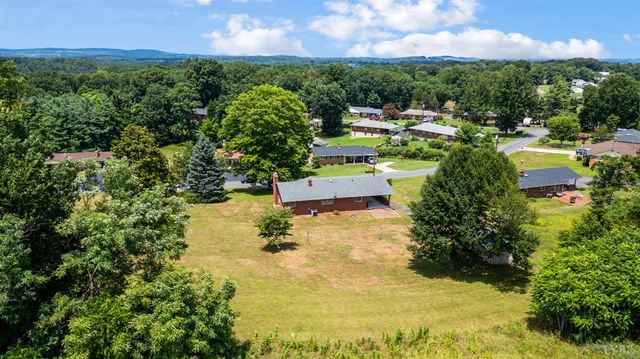 606 Spring Street, Hurt, VA 24563