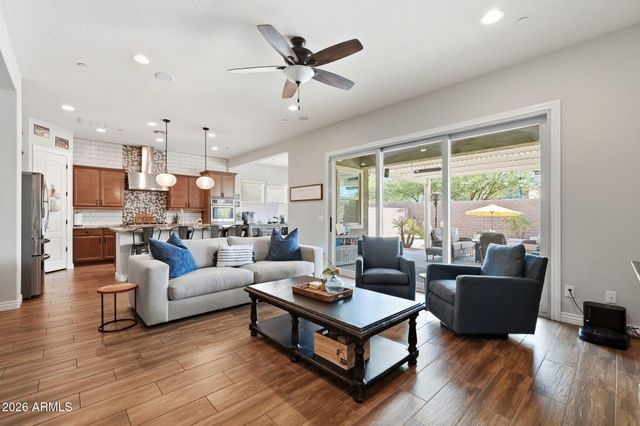 10713 E STEARN Avenue, Mesa, AZ 85212