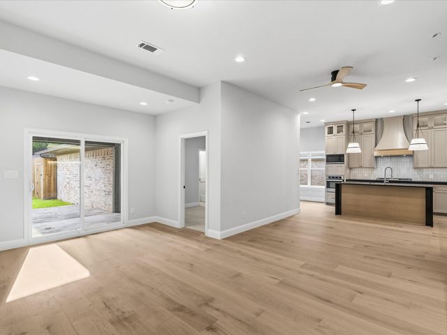 2813 Staffordshire Drive, Carrollton, TX 75007