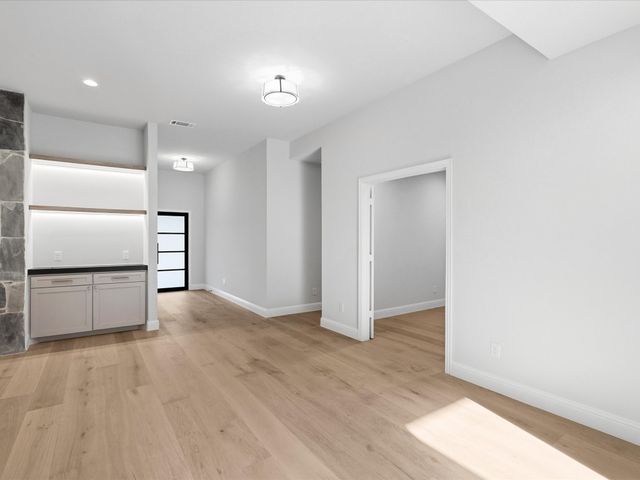 2813 Staffordshire Drive, Carrollton, TX 75007