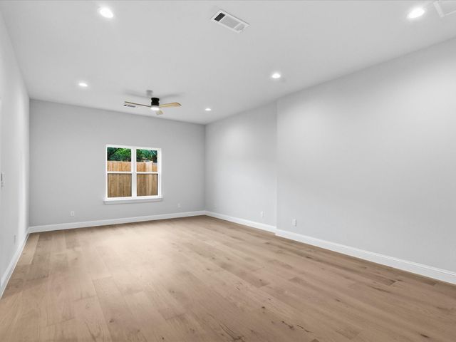 2813 Staffordshire Drive, Carrollton, TX 75007