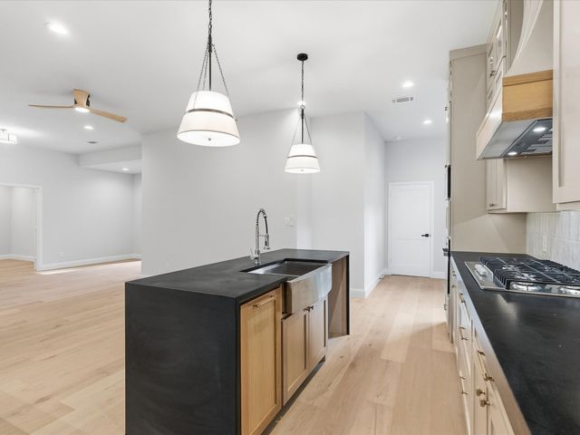 2813 Staffordshire Drive, Carrollton, TX 75007