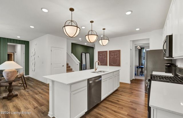 8412 Hollis Vw Way, Louisville, KY 40214