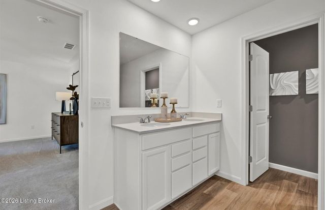 8412 Hollis Vw Way, Louisville, KY 40214