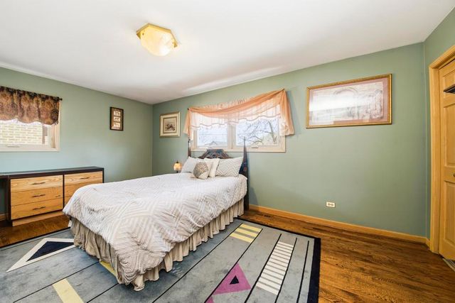 313 N Dee Road, Park Ridge, IL 60068