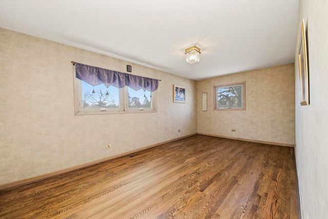 313 N Dee Road, Park Ridge, IL 60068