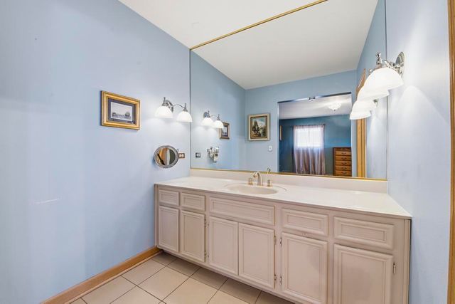 313 N Dee Road, Park Ridge, IL 60068