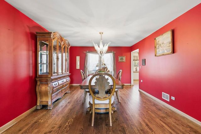 313 N Dee Road, Park Ridge, IL 60068