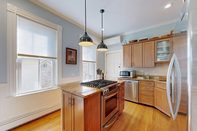 77 Spring Park Ave 2, Boston, MA 02130