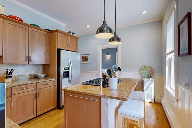 77 Spring Park Ave 2, Boston, MA 02130