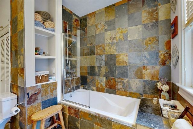 77 Spring Park Ave 2, Boston, MA 02130