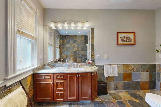 77 Spring Park Ave 2, Boston, MA 02130