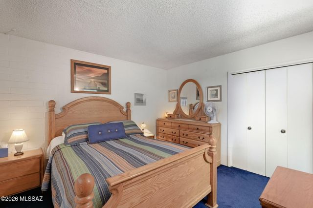 260 N Camino Del Vate, Green Valley, AZ 85614