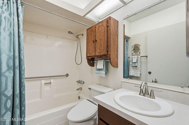 260 N Camino Del Vate, Green Valley, AZ 85614