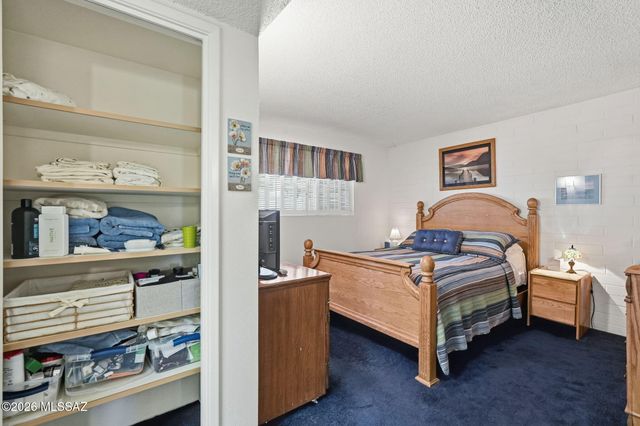 260 N Camino Del Vate, Green Valley, AZ 85614