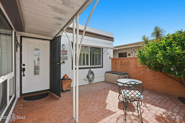 260 N Camino Del Vate, Green Valley, AZ 85614