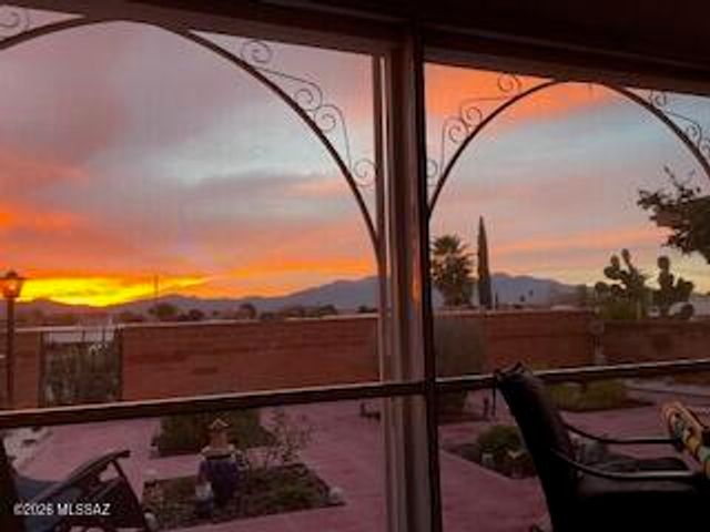 260 N Camino Del Vate, Green Valley, AZ 85614