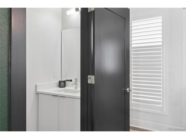 3855 E Cedar Ave 206, Denver, CO 80209