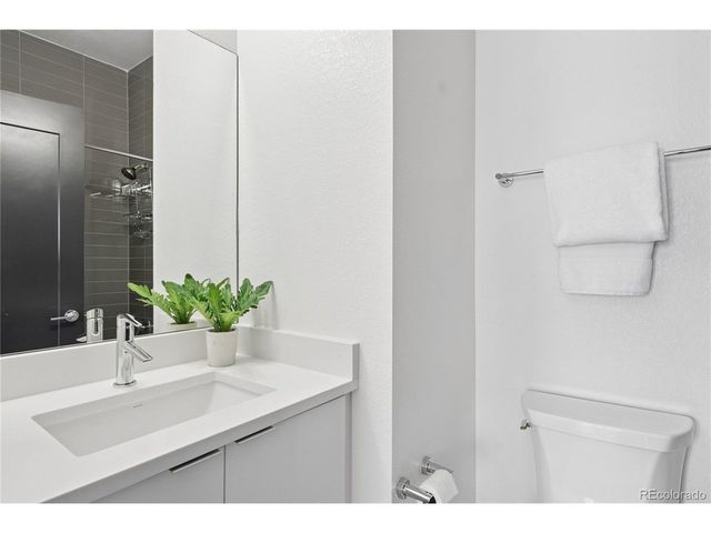 3855 E Cedar Ave 206, Denver, CO 80209