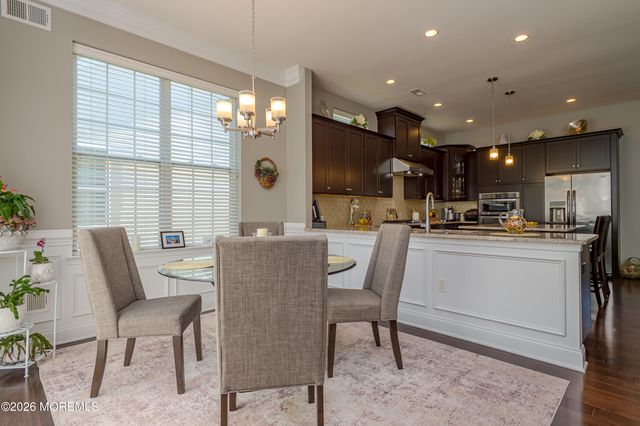 5 Tree Line Drive, Freehold, NJ 07728